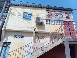 Maison 5 chambres 105 m² avec titre foncier à Barwaqo 1