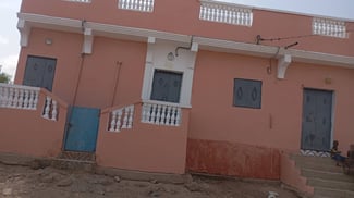 Maison 4 chambres avec terrasse et local commercial à PK12