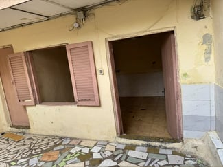 Maison F2 à louer à Q3, emplacement stratégique