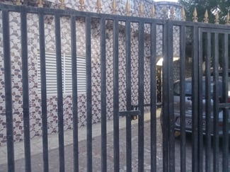 Maison F4 avec parking et 2 toilettes à Hodan 1