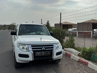 Mitsubishi Pajero diesel 4x4 automatique toutes options