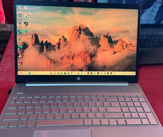 PC portable HP i7 10e gen 16 Go RAM 1TB SSD 15,6 Full HD
