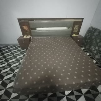 Chambre à coucher neuve en excellent état
