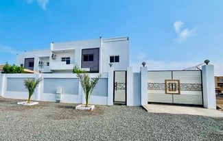 Villa F7 neuve avec annexe et climatisation à Haramous