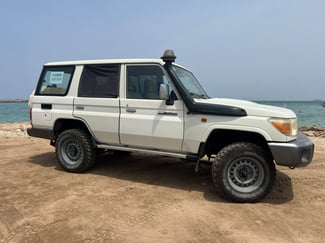 Toyota Land Cruiser Hardtop 2015 diesel boîte manuelle 10 places