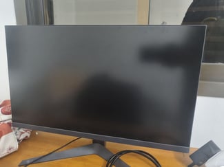 Écran LG UltraGear 180 Hz VA 1 ms pour gaming et bureautique