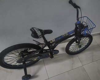 Vélo enfant en très bon état, taille adaptée