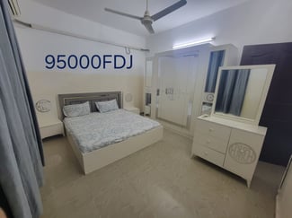 Mobilier de maison d'occasion en bon état