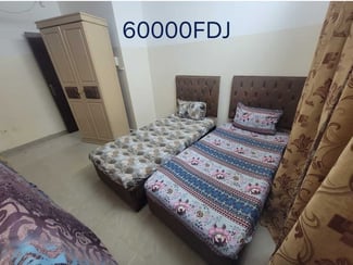 Mobilier de chambre d'enfants d'occasion en bon état