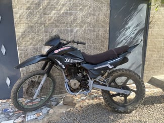 Motocross XR 200cc à vendre