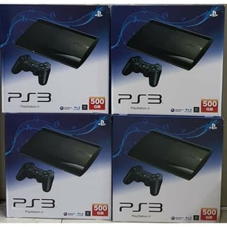 PlayStation 3 comme neuve avec 10 jeux et accessoires complets