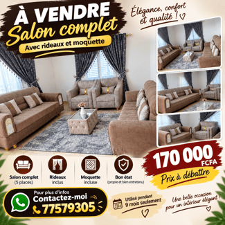 Salon complet avec rideaux et moquette en bon état