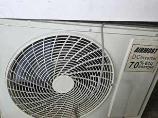 Climatiseur Split AirMost DC Inverter 1,5 CV en bon état