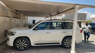 Toyota V8 2020 diesel, boîte automatique, très bon état