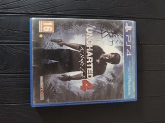 Jeu Uncharted 4 en très bon état
