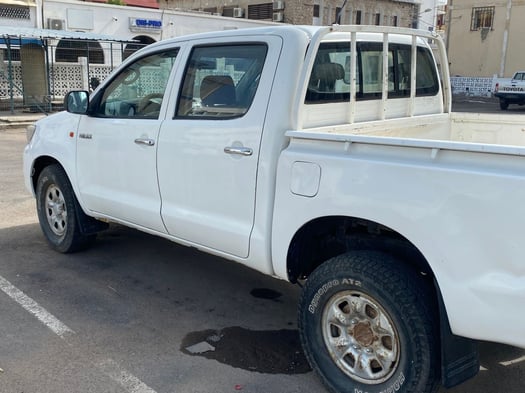 Affaire a ne pas rater Toyota Hilux 4X4 manuel, excellent état