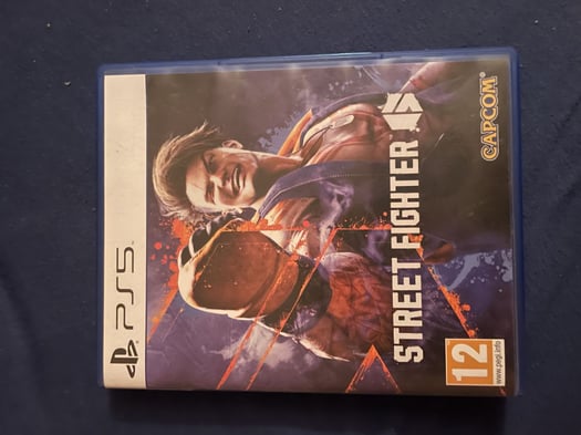 Street Fighter 6 pour PS5, excellent état, 5000 F non négociable