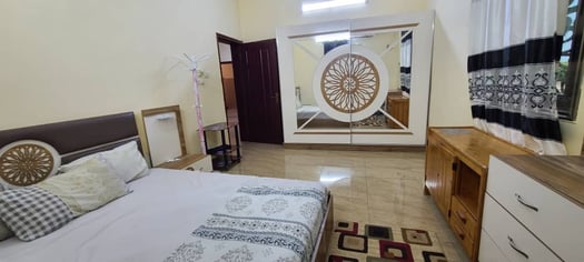 Appartement F4 meublé au Héron, haut standing avec parking et gardiennage inclus