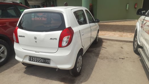 voiture alto 800