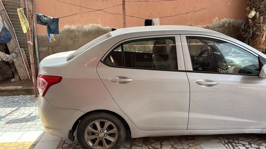 Hyundai Grand I10 2018, essence, boîte manuelle, clim fonctionnelle