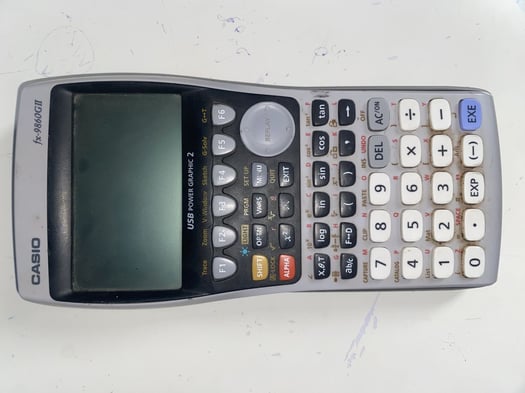 Calculatrice graphique CASIO fx-9860 en excellent état