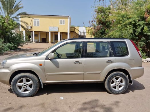 Nissan T30Z Diesel, 3CV, 5 places, bon état