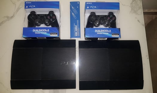 PlayStation 3 à vendre d'occasion avec 15 jeux