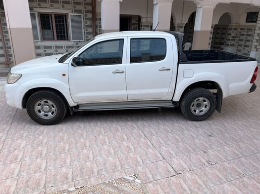 Toyota Hilux 2015, Automatique, Excellent État, Climatisation Fonctionnelle