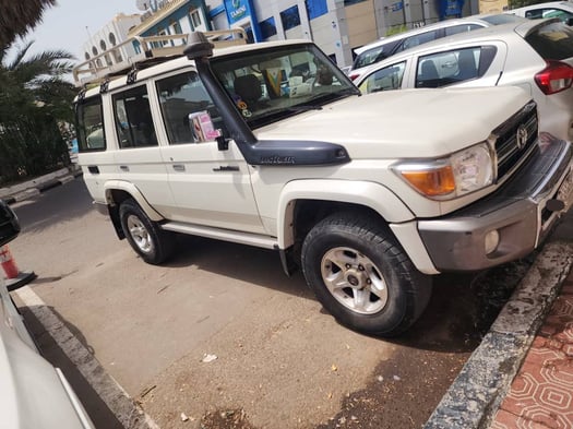 Toyota Hard Top Blanc - Prix négociable