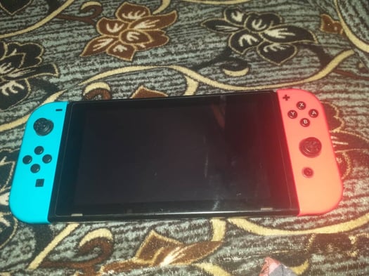 Nintendo Switch en parfait état à vendre