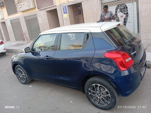 Suzuki Swift 2021, essence, boîte auto - État impeccable !