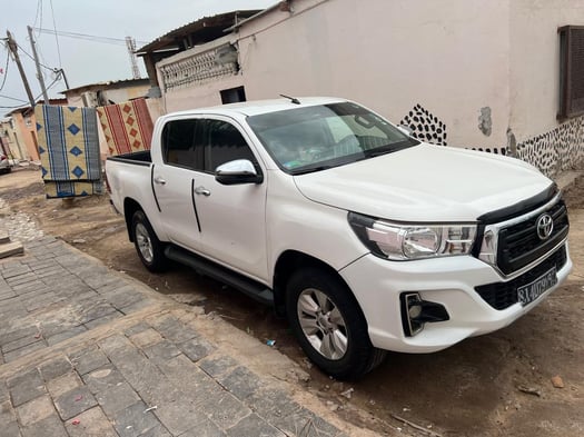 Toyota Hilux 2019, diesel, excellent état, entretien régulier