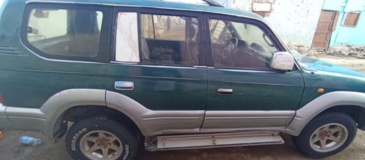 Toyota Prado 2000 Diesel, excellent état, prix négociable