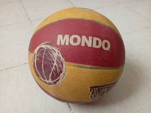 Ballon de basket Mondo MR7