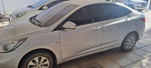 Hyundai Accent 2016, boîte automatique, en excellent état