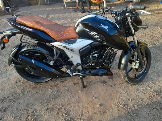 Moto TVS 160 en excellent état à vendre