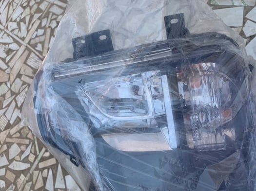 Phare antibrouillard pour Mitsubishi L200 2019-2023 - Modèle basique