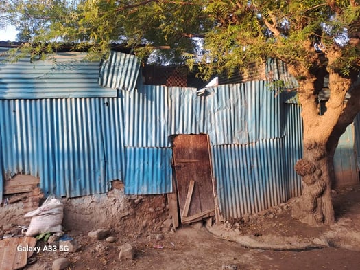 Maison en bois à Cheikh Moussa, derrière Fukuzawa, prix abordable