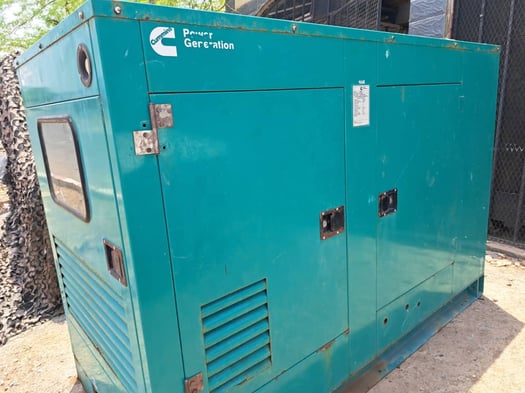 Générateur 68 KVA de l'Ambassade Américaine, bon état, négociable