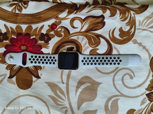 Apple Watch Series 4, 44mm, GPS, ECG, notifications - Bon état