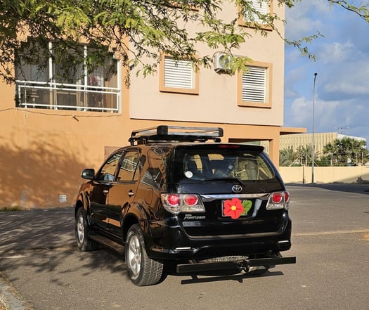 Toyota Fortuner 7 places, diesel, entretien à jour