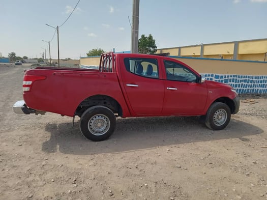 Voiture Fiat Full Back, en bon état, à vendre