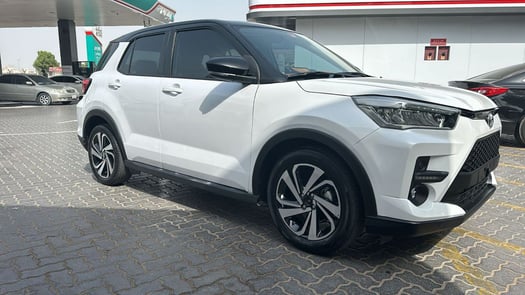 Location d'une Toyota RAIZE SUV neuve