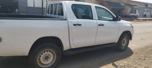 Toyota Hilux, transmission manuelle, prix négociable