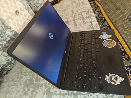 PC HP 2 ans d'utilisation, 4Go RAM, 512Go stockage, Windows 10 Pro