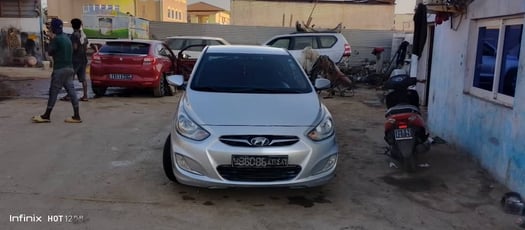 Hyundai Accent 2016, climatisation, état neuf