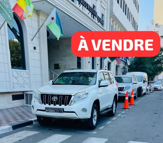 Toyota Prado TX 2015, 9 places, excellent état à vendre - 2 950 000 DJF Non Négociable