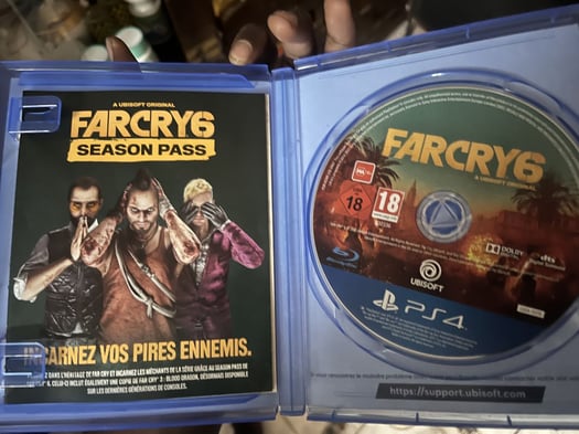 CD Far Cry 6, comme neuf, prix négociable