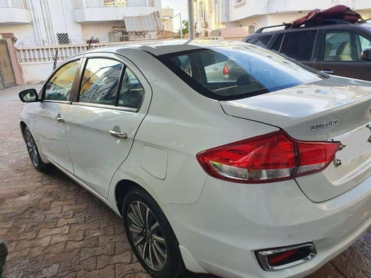 Suzuki Ciaz 2019, boîte manuelle, essence, en bon état à vendre