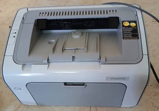 Imprimante HP LaserJet P1102 en excellente condition à vendre